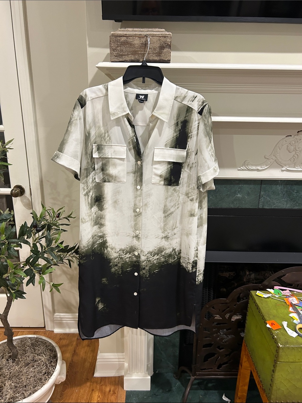 W by Worth Black and White Brushstroke Short-Sleeve Button-Down Shirt